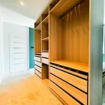 Modern 4bd, 2 Balcony, Family & Work Haven! Near Park & Bus Stop
