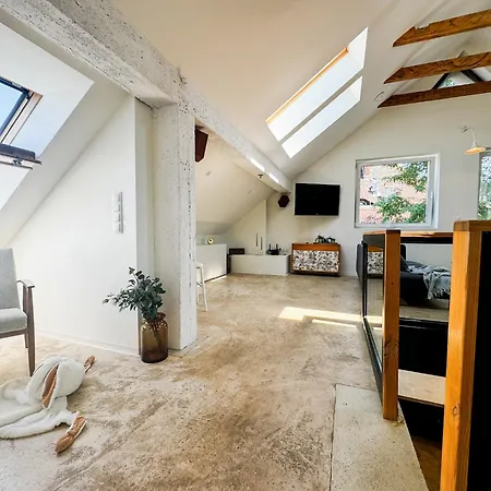 Modern 4bd, 2 Balcony, Family & Work Haven! Near Park & Bus Stop