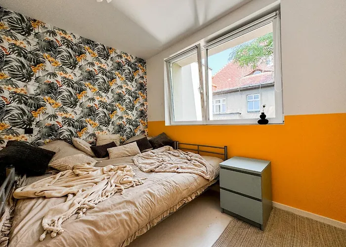 Modern 4bd, 2 Balcony, Family & Work Haven! Near Park & Bus Stop Apartament Wrocław